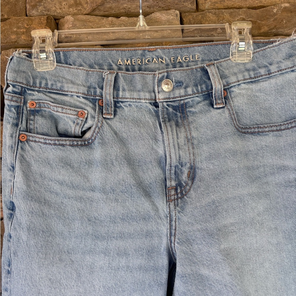 American Eagle Outfitters Blue Boyfriend‎ Jeans Relaxed Distressed - Picture 5 of 7